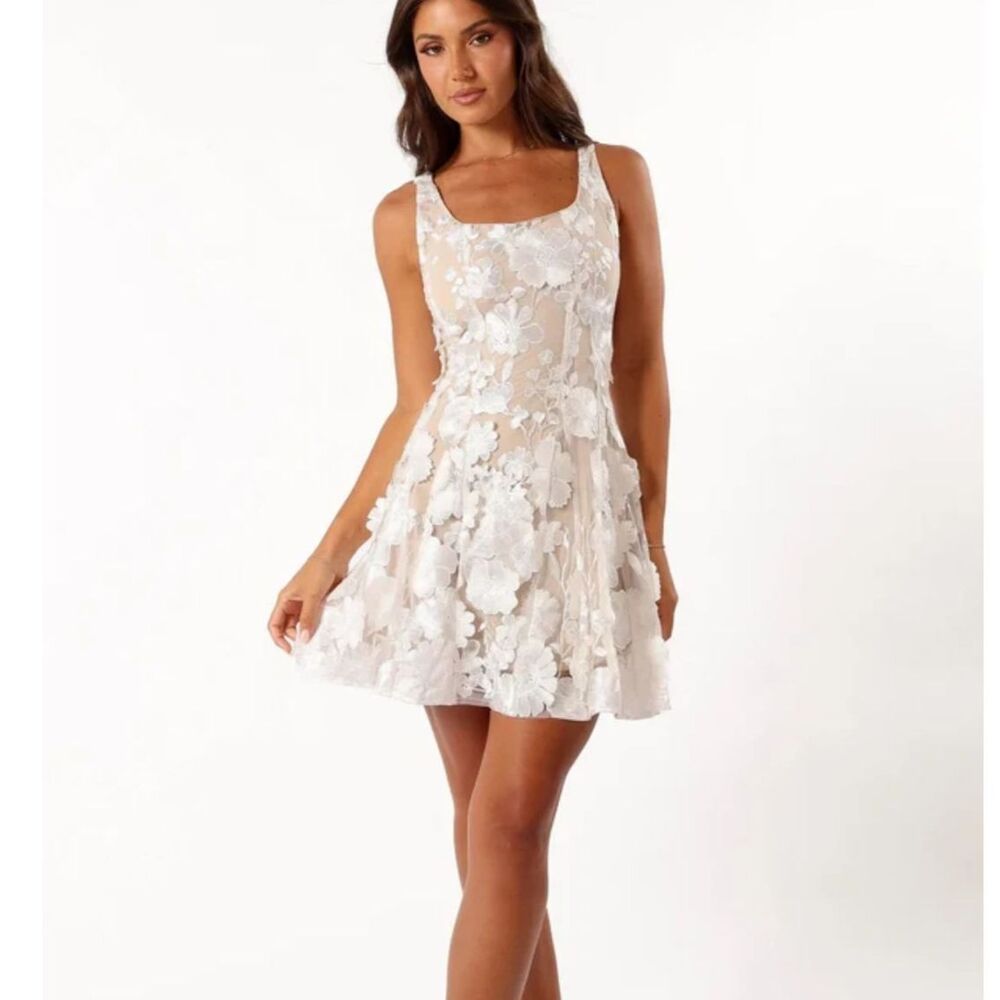 NWT Petal & Pup Evelynn Mini Dress White Nude 3D Applique Flowers, S Bridal